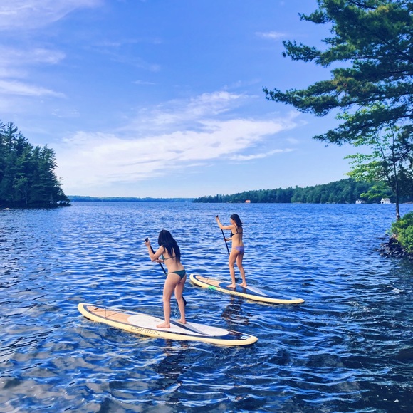 Meet your Posher, Nicole - Picture 3 of 4